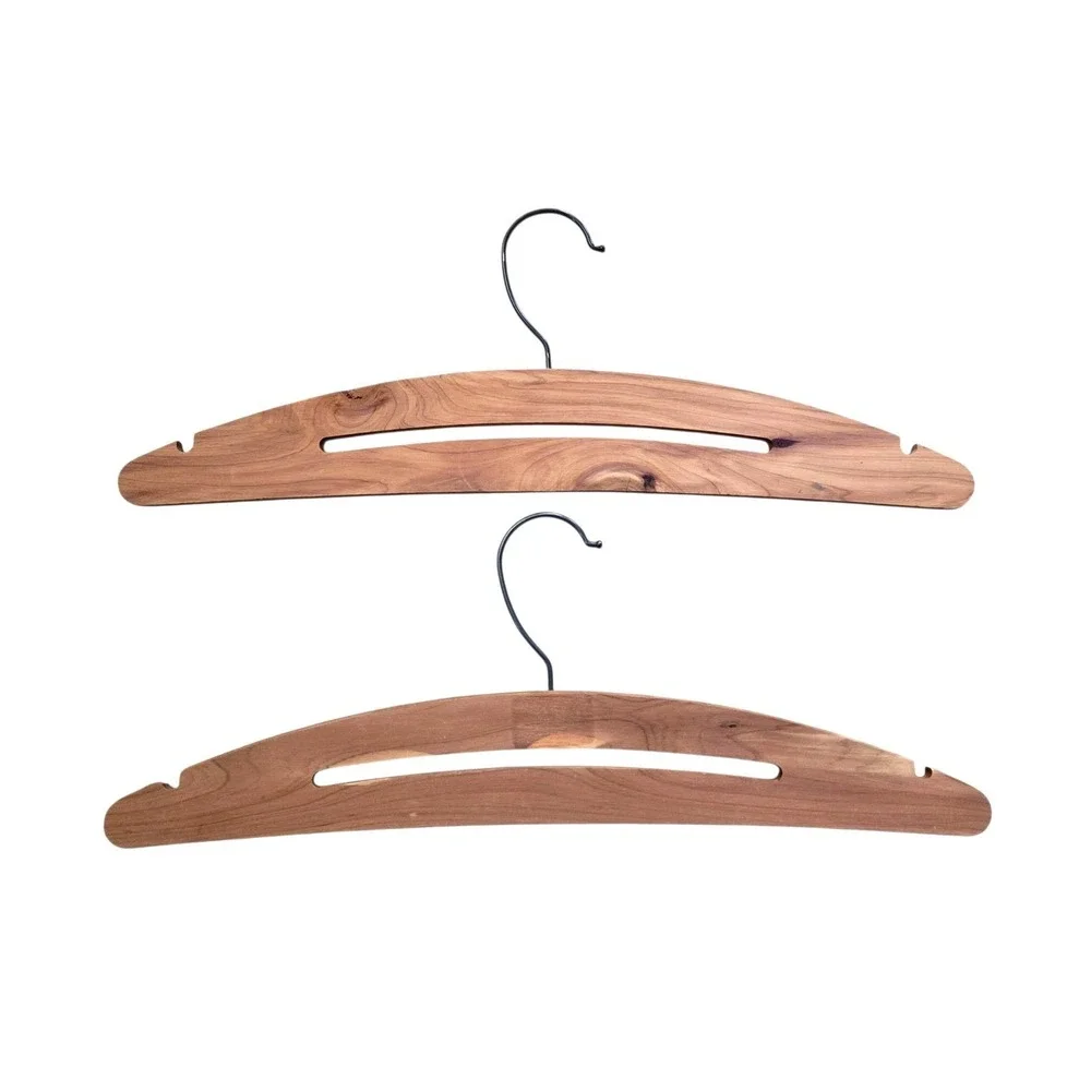 Pair of‎ Woodlore Wooden Notched Cedar Garment Clothing Hanger Closet Organizer